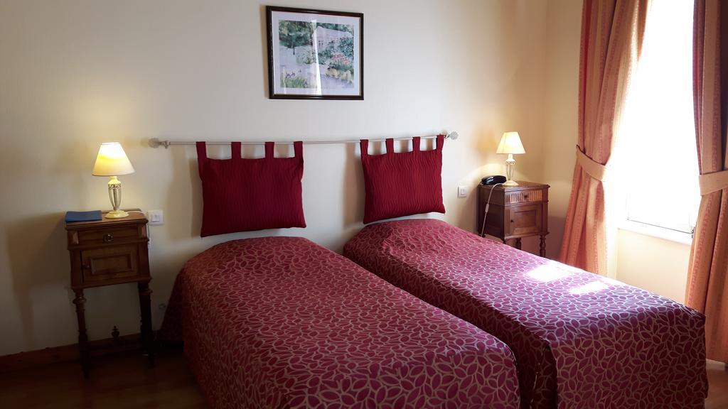 Hotel Du Donjon Aulnay  Eksteriør billede