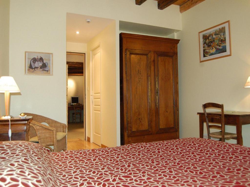 Hotel Du Donjon Aulnay  Eksteriør billede