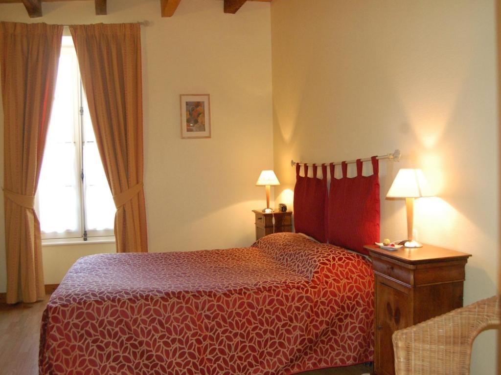 Hotel Du Donjon Aulnay  Eksteriør billede