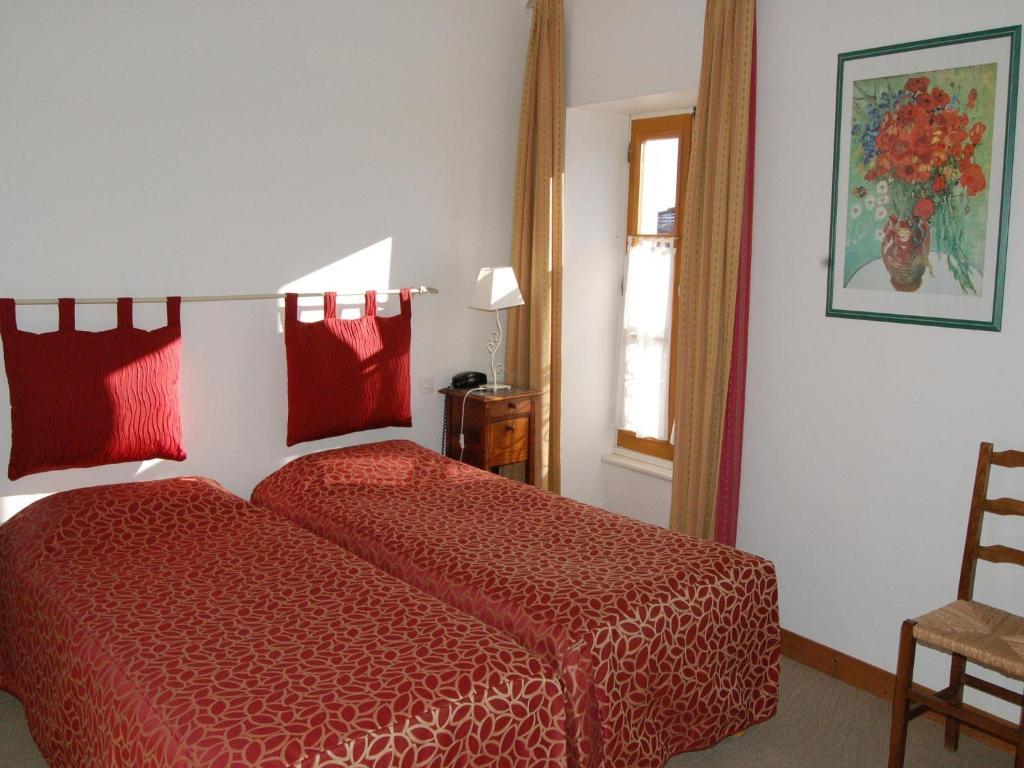 Hotel Du Donjon Aulnay  Værelse billede