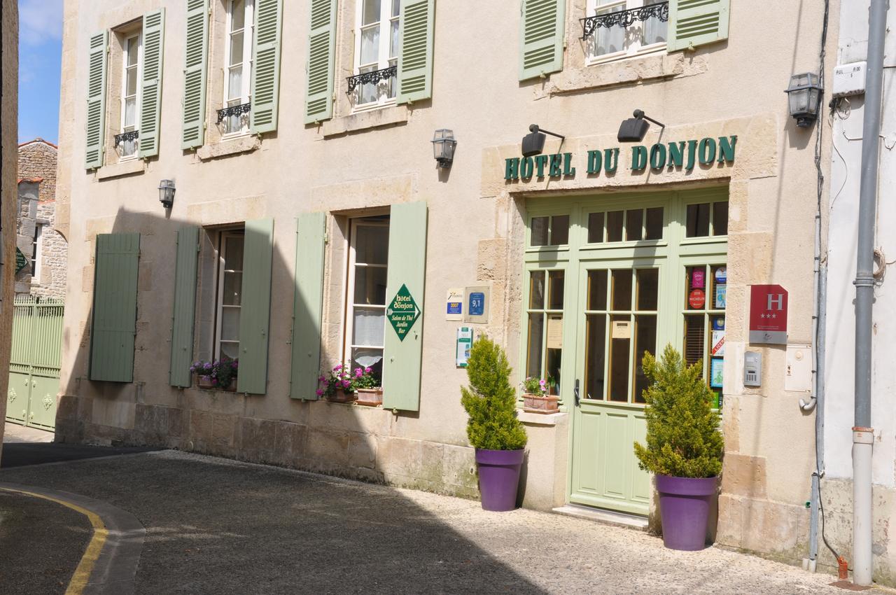 Hotel Du Donjon Aulnay  Eksteriør billede