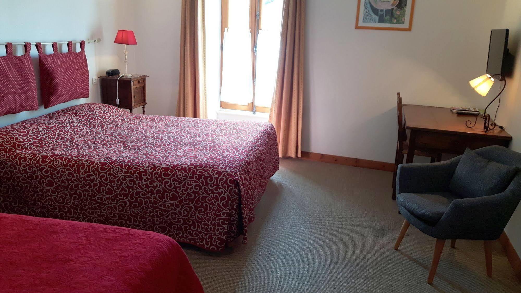 Hotel Du Donjon Aulnay  Eksteriør billede