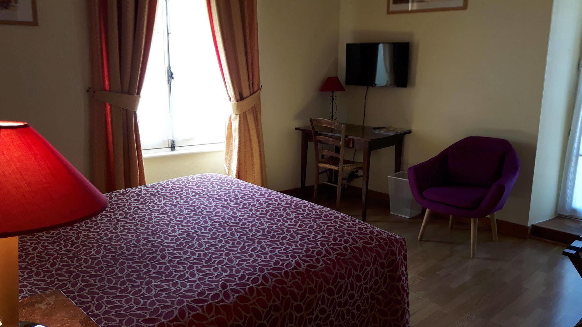 Hotel Du Donjon Aulnay  Eksteriør billede