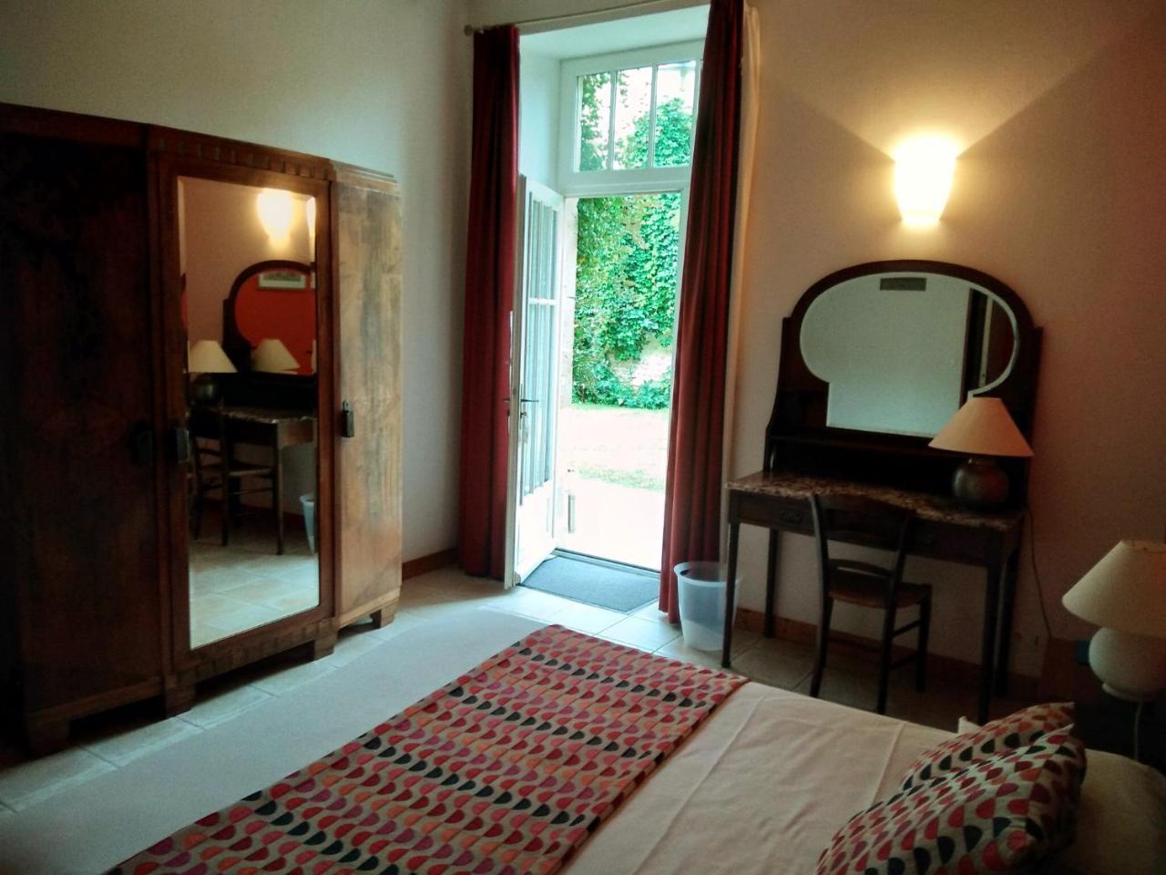 Hotel Du Donjon Aulnay  Eksteriør billede